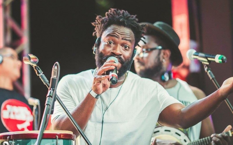 Douglas Silva, do BBB22, foi o primeiro ator brasileiro indicado ao Emmy e chama Regina Casé de mãe