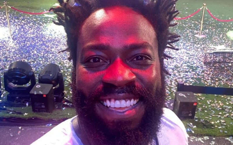 Douglas Silva, terceiro lugar no BBB 22, faz sua primeira selfie: