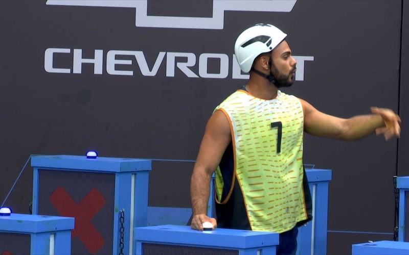 Durante a prova do Líder do BBB 24, Marcus Vinicius diz que ficou irritado com brother