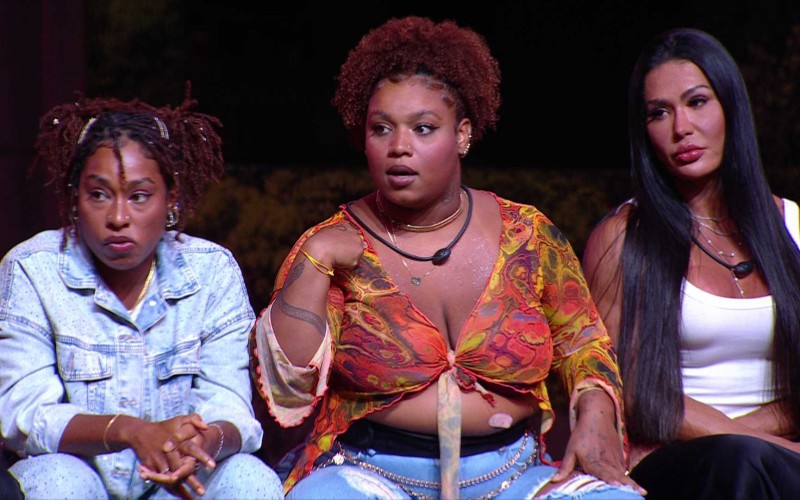 Durante intervalo do Sincerão, Camilla tira satisfação de comentário feito por Renata no BBB 25