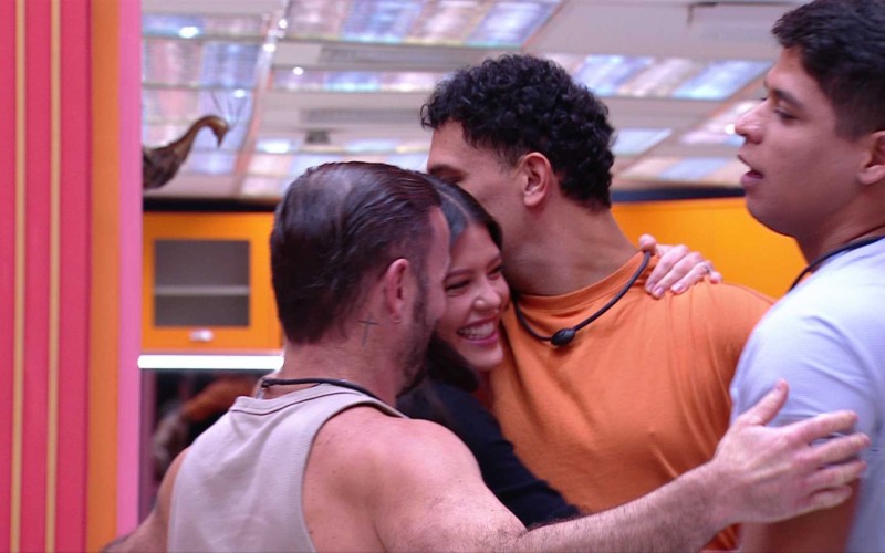 Eliminação de Maike tem abraço coletivo de adversários no BBB 25
