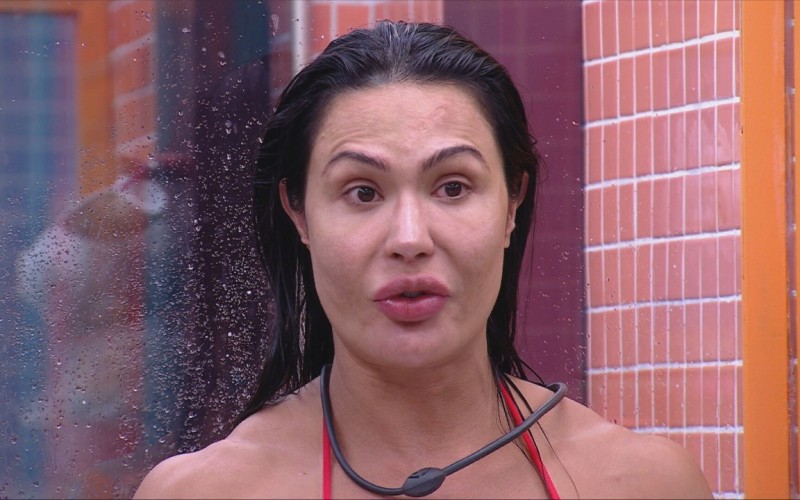 Em conversa sobre Diego Hypolito, Aline confronta Gracyanne Barbosa:
