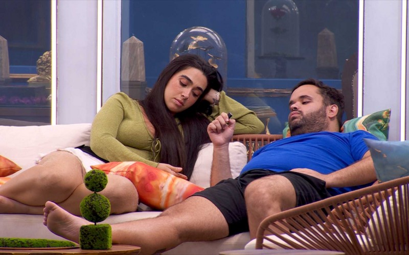 Emparedado, Michel avalia permanência no BBB 24, e Giovanna tranquiliza: