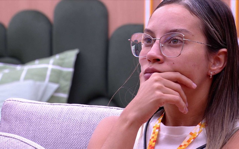 Eva e Renata especulam votação para Paredão e Líder decreta: