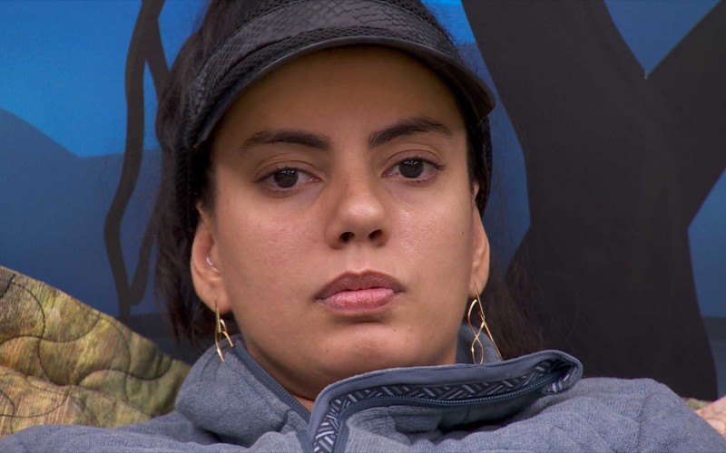 Fernanda chora e afirma: