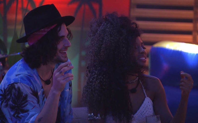 Fiuk diz sobre sua relação com Thaís: