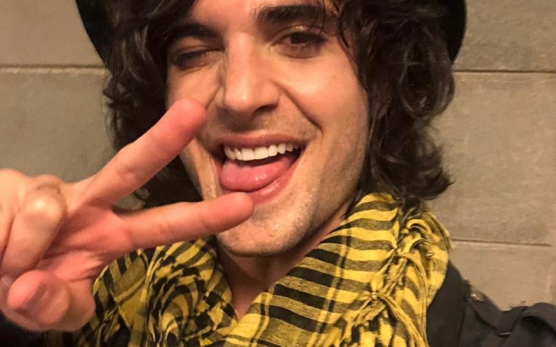Fiuk, terceiro lugar do BBB21, faz primeira selfie fora da casa e diz:
