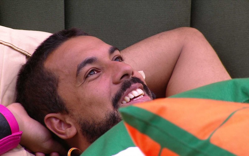 Gabriel e Maike opinam sobre relação de Diogo Almeida e Aline:
