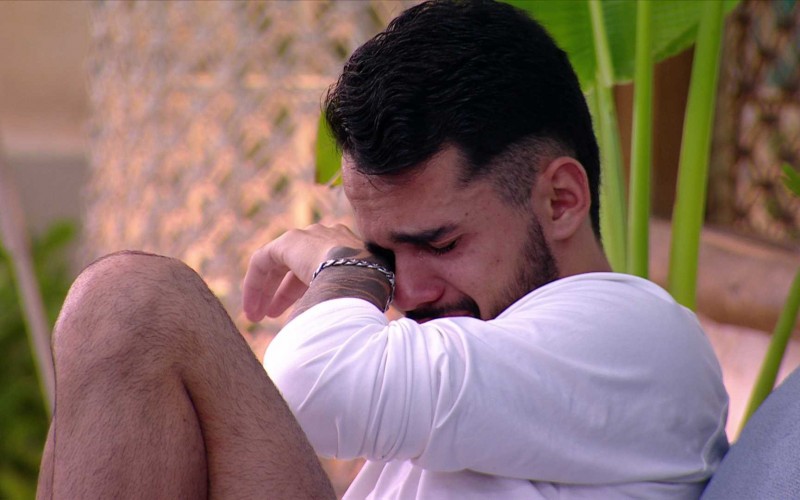 Gêmeos falam do pai e João Gabriel chora ao desabafar desejo: