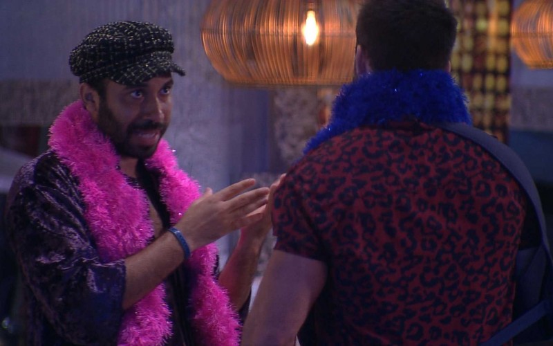 Gilberto avisa Arthur que quer conversar com o brother no BBB21: