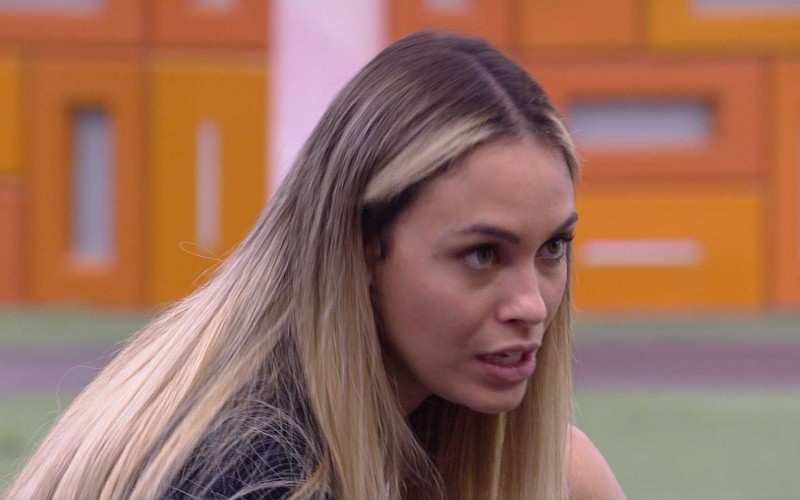 Gilberto e Sarah reclamam sobre brothers do BBB21:
