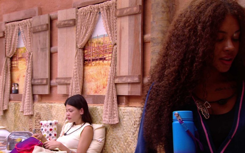 Giovanna comenta possÃvel romance com Maike: