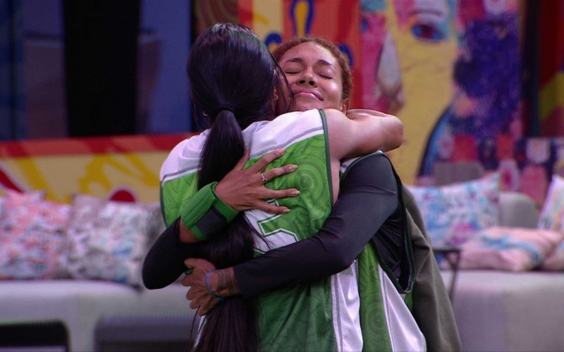 Giovanna desiste de Prova do LÃder e recebe apoio de Gracyanne Barbosa