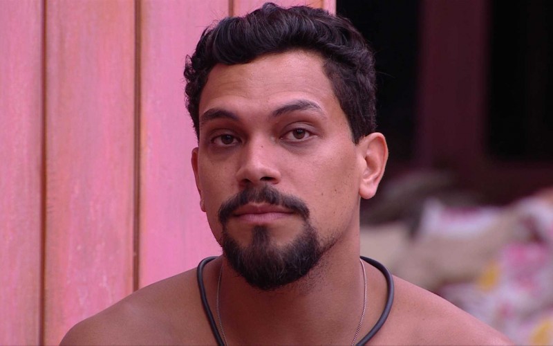 Gracyanne Barbosa e VinÃcius conversam no Quarto Nordeste sobre Aline