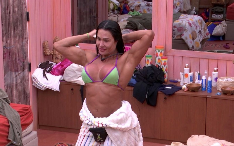 Gracyanne Barbosa questiona Camilla sobre fofoca de Eva:
