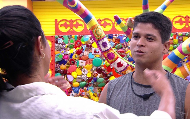 Gracyanne Barbosa questiona Guilherme sobre possível indicação: