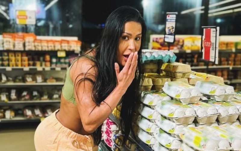 Gracyanne Barbosa vai ao mercado e se surpreende com preço dos ovos: