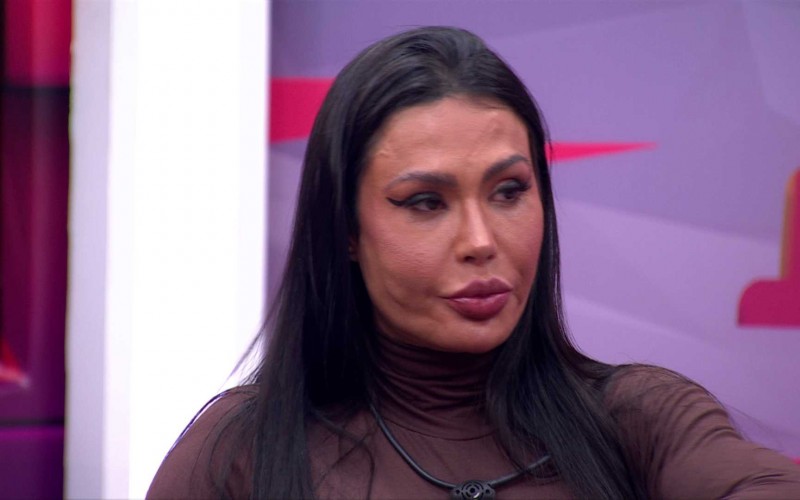 Gracyanne escuta papo de Diogo e dispara: