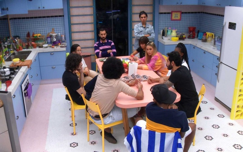 Grupo Xepa se reúne para fazer contas e Fiuk diz: