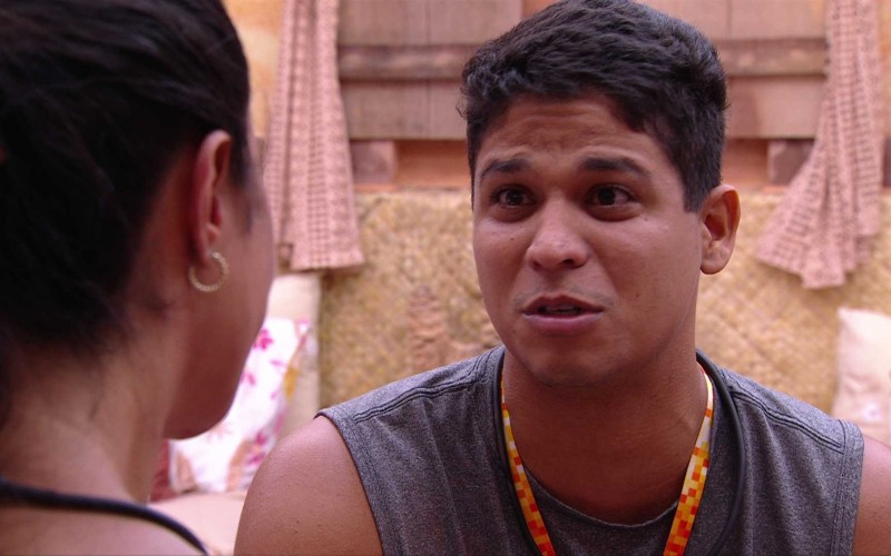 Guilherme conversa com Gracyanne Barbosa sobre possível indicação: