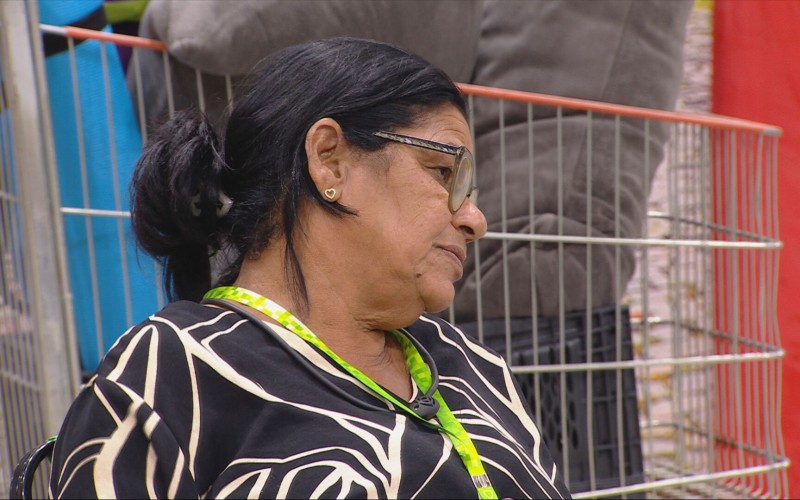 Guilherme e Delma recebem consequência e devem dormir na área externa:
