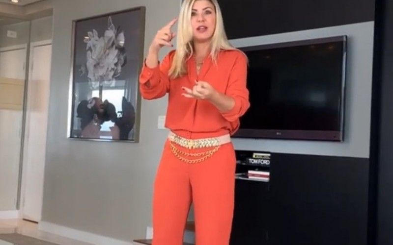 Íris Stefanelli rebate palpite de Gleici sobre