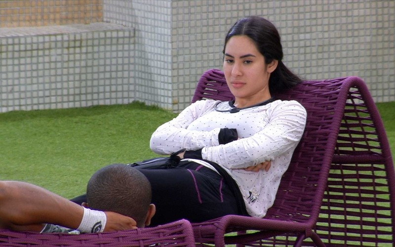 Isabelle conta para Davi nova organização dos quartos no BBB 24 e diz: