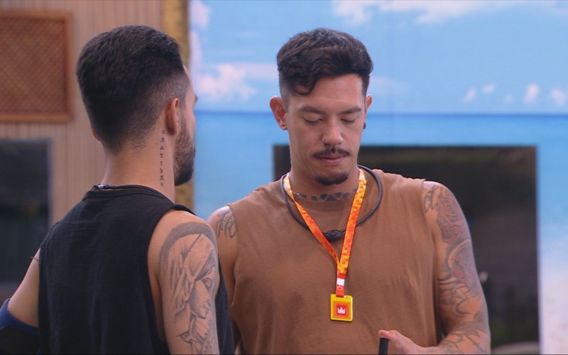 João Pedro especula sobre romance entre Aline e Diogo Almeida: