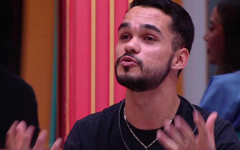 João Pedro lembra da avó ao escolher melhor e pior momento no BBB 25: