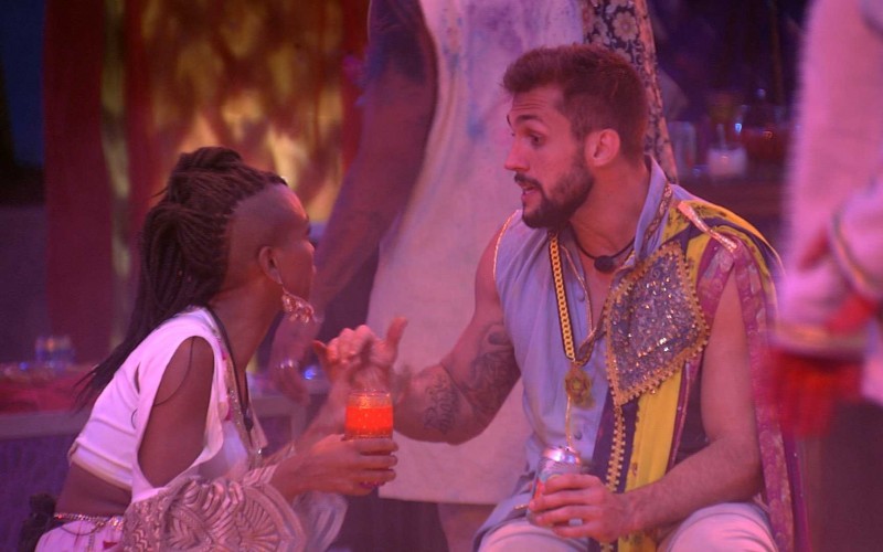 Karol Conká desabafa sobre brother com Arthur no BBB21: