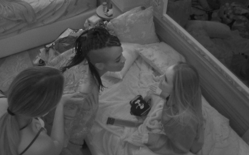 Karol Conká e Carla Diaz discutem, e cantora dispara: ‘Falsa’