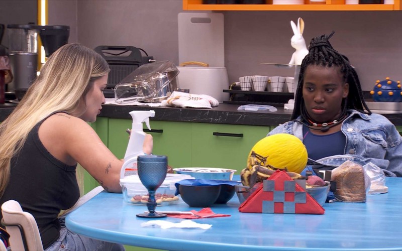 Leidy Elin sugere que Yasmin mude de quarto para Davi não ter a chance de ir para o Fada