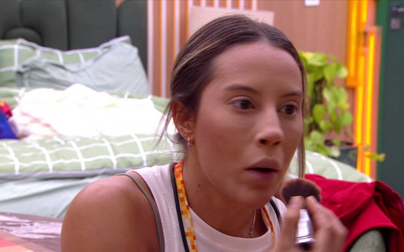 LÃder Renata treina discurso para indicar sister ao Paredão