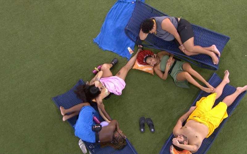 Lucas Henrique, do BBB 24, faz convite ao namorado de Pitel e sister diz: