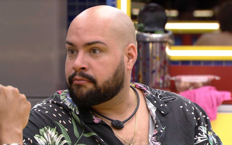 Luciano especula sobre prova de imunidade do BBB22 e Tiago Abravanel discorda: