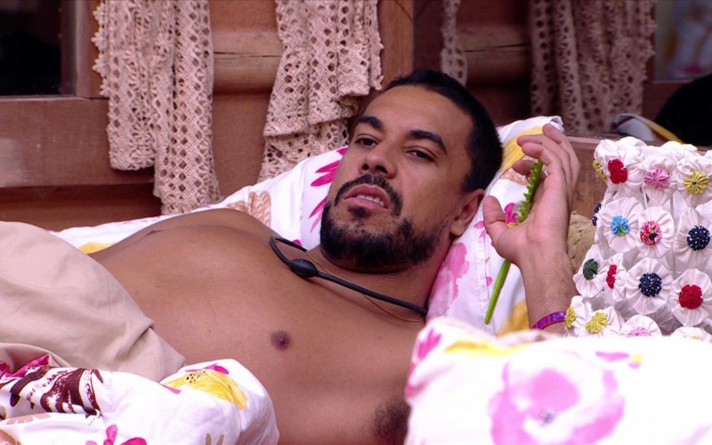 Maike comenta sobre adversário no BBB 25 e o compara com aliada: