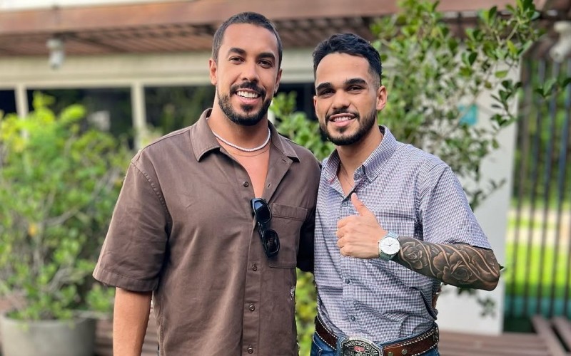 Maike e João Gabriel se reencontram e o paulista se declara ao amigo: