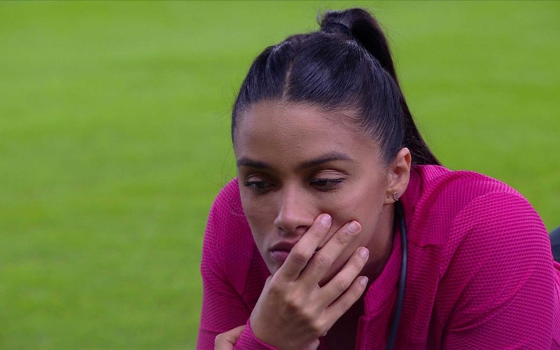 Maike lamenta rompimento entre Eva e Delma, e sister declara: