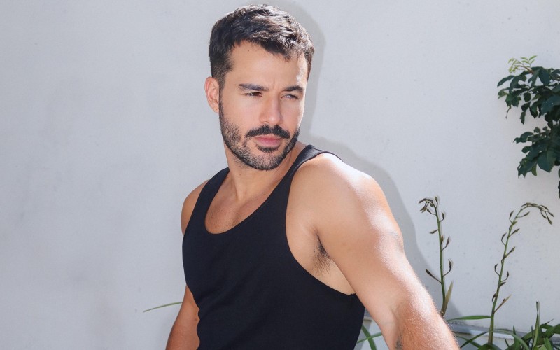 Mateus, do BBB 25, investe na carreira de cantor com projeto de covers e almeja feat com Anitta: