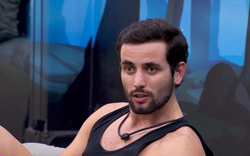 Matteus faz alerta para Beatriz e Alane após treta no BBB 24: