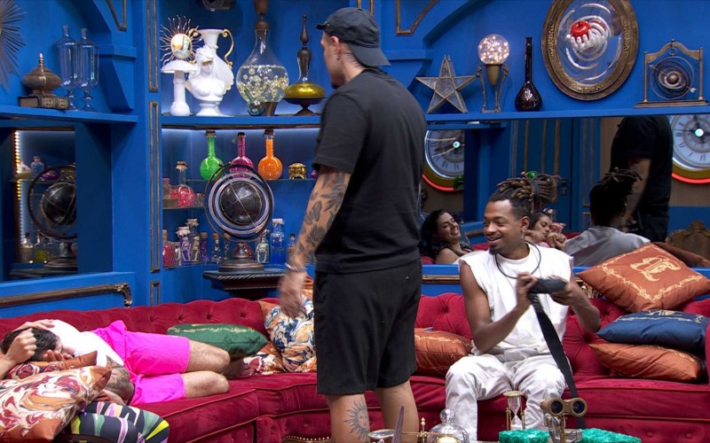 MC Bin Laden brinca com Luigi no BBB 24: