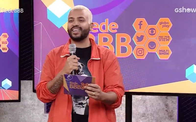 Na Mesa BBB, Projota explica motivo para não gostar de queijo: