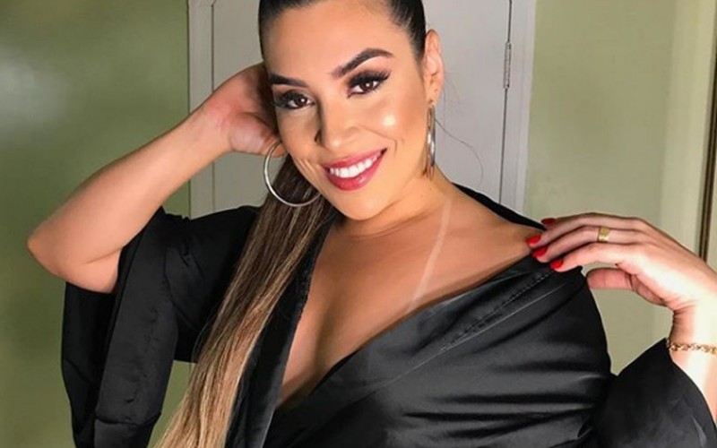 Naiara Azevedo, do BBB22, é pós-graduada em Estética e começou a cantar no coral da igreja