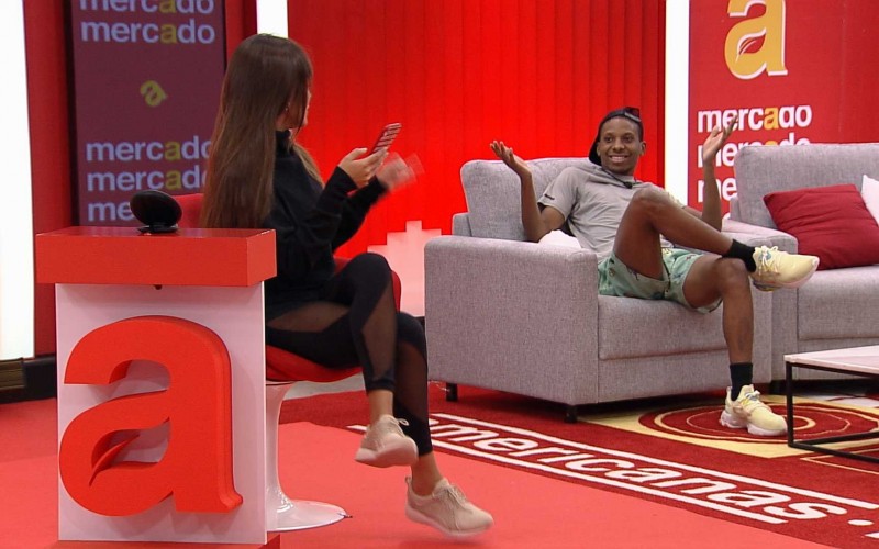 Nas compras da Xepa do BBB21, Thaís dispara para Lucas Penteado:
