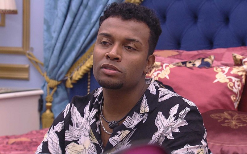 Nego Di fala sobre sister: