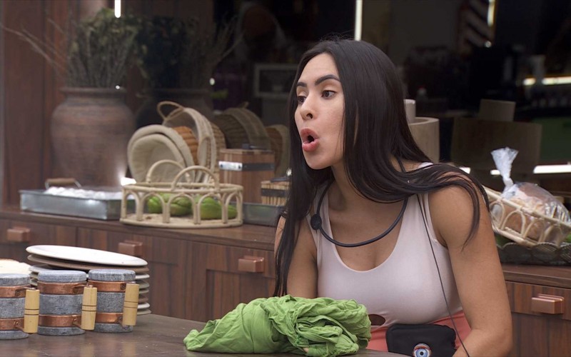 No BBB 24, Vinicius analisa postura de Isabelle e sister rebate: