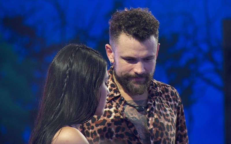 No BBB 24, Vinicius diz para Isabelle que está