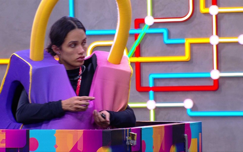 No Castigo do Monstro, Eva completa 2 horas em segunda busca por chave no BBB 25