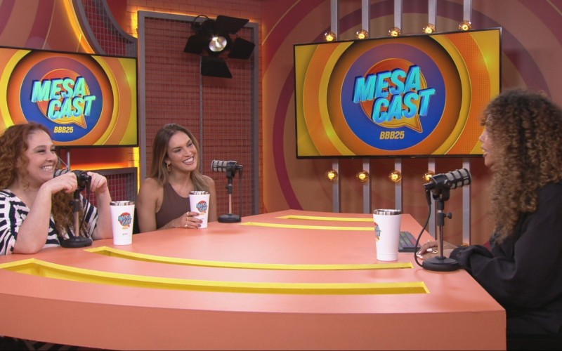No Mesacast BBB, Debora Lamm comenta sobre flerte entre João Gabriel e Thamiris, e afirma: