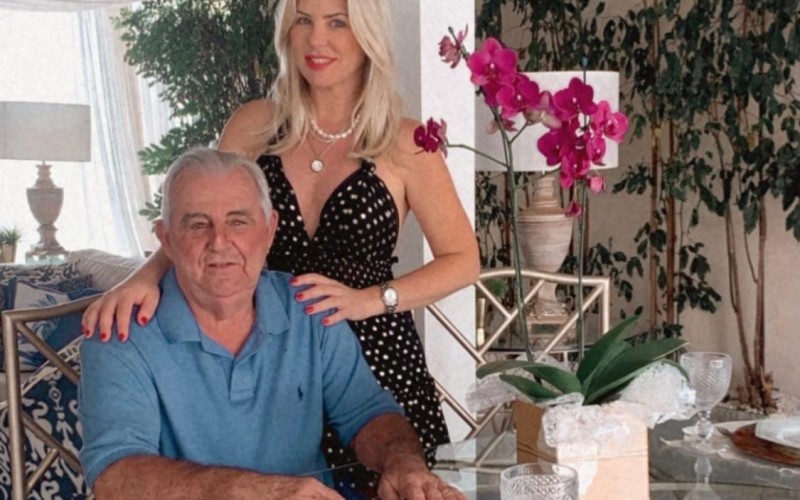 Pai de Íris Stefanelli, do